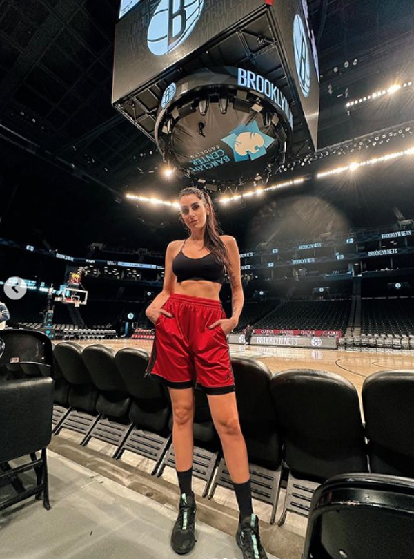 Valentina Vignali che caldo! New Messico bollente per la star del basket. Foto (made in Usa!)