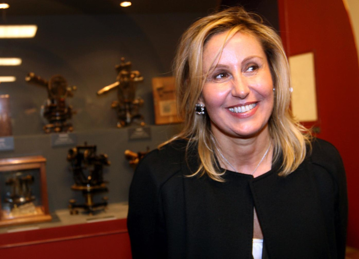 Consob, la destra piazza la sorella di Alemanno. Gabriella nominata dirigente Consob, la destra piazza la sorella di Alemanno. Gabriella nominata dirigente
