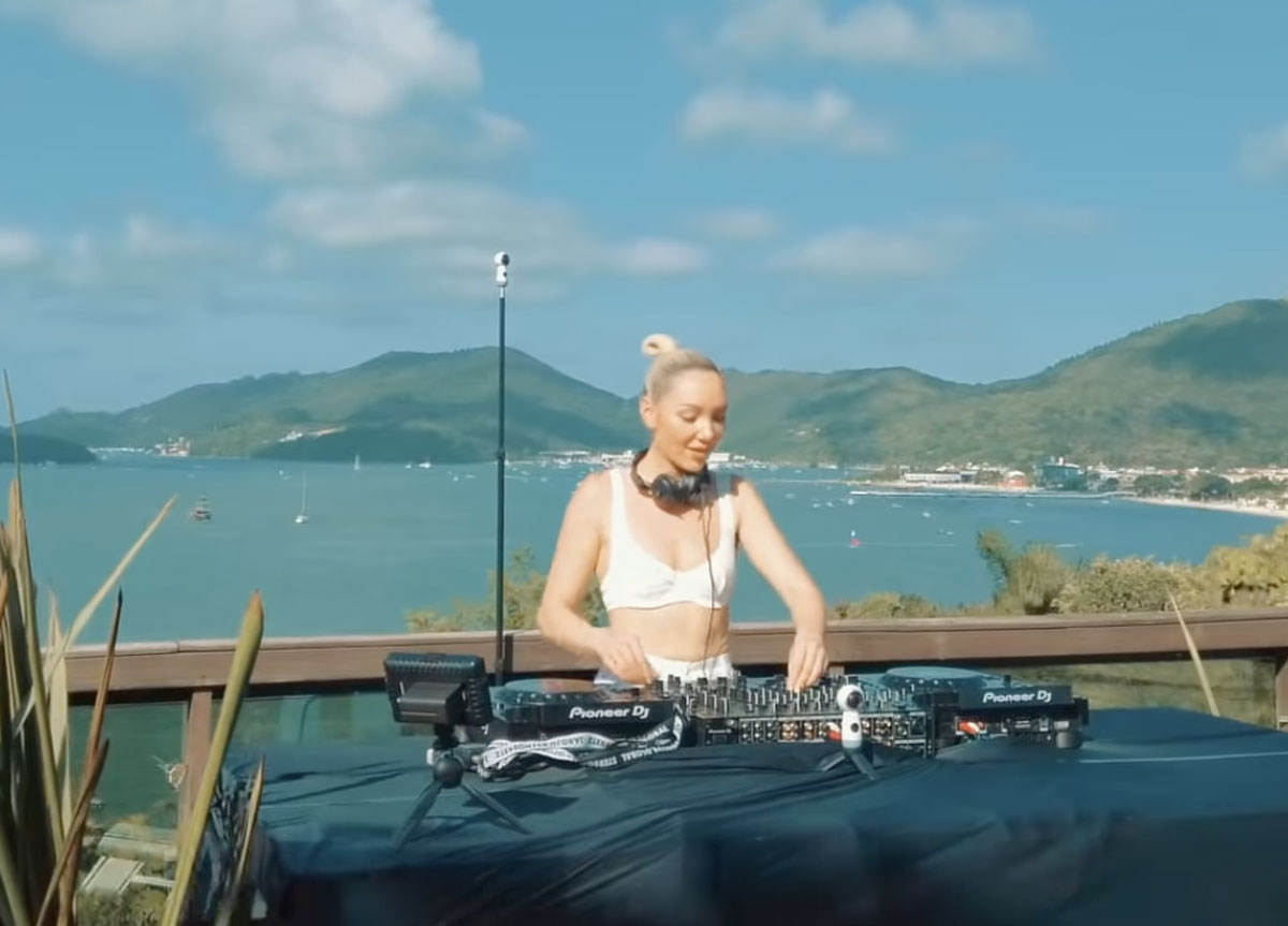 Roma, riparte la movida di primavera: al Room torna Tita Lau, l’elettroshock Roma, riparte la movida di primavera: al Room torna Tita Lau, l’elettroshock