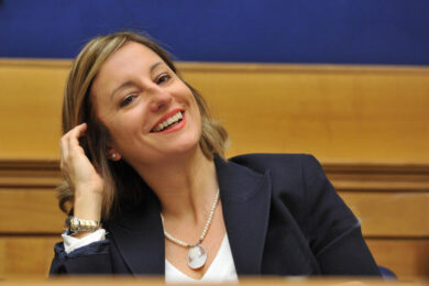 Via eolico e fotovoltaico nel Lazio: Lombardi: “Sgarbi ha trascinato Rocca”