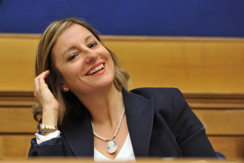 Via eolico e fotovoltaico nel Lazio: Lombardi: “Sgarbi ha trascinato Rocca” Via eolico e fotovoltaico nel Lazio: Lombardi: “Sgarbi ha trascinato Rocca”