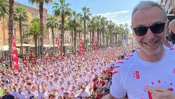 Torna a Bari la ‘Deejay Ten’, la corsa ideata da Linus: marea di partecipanti Torna a Bari la ‘Deejay Ten’, la corsa ideata da Linus: marea di partecipanti