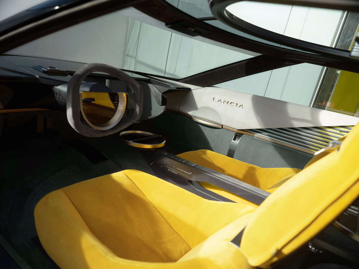 Lancia svela Pu+Ra HPE, la prima vettura della nuova era di Lancia