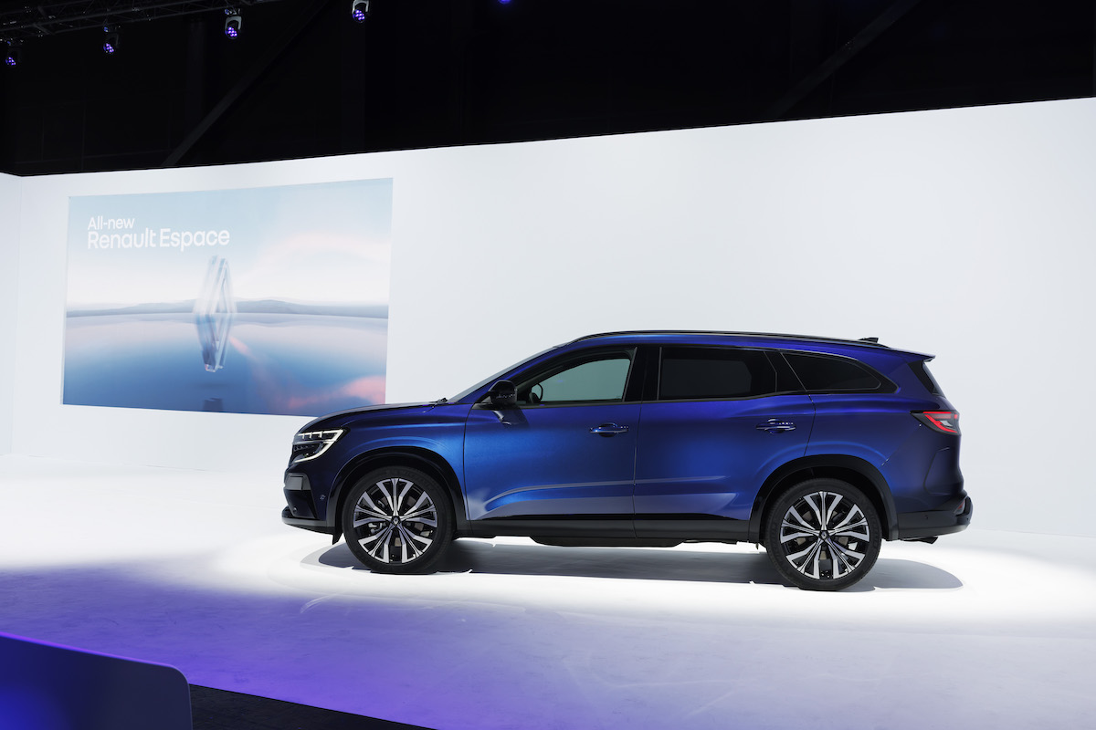 Nuova Renault Espace disponibile in Italia a 5 e 7 posti prezzi da 43.700 euro
