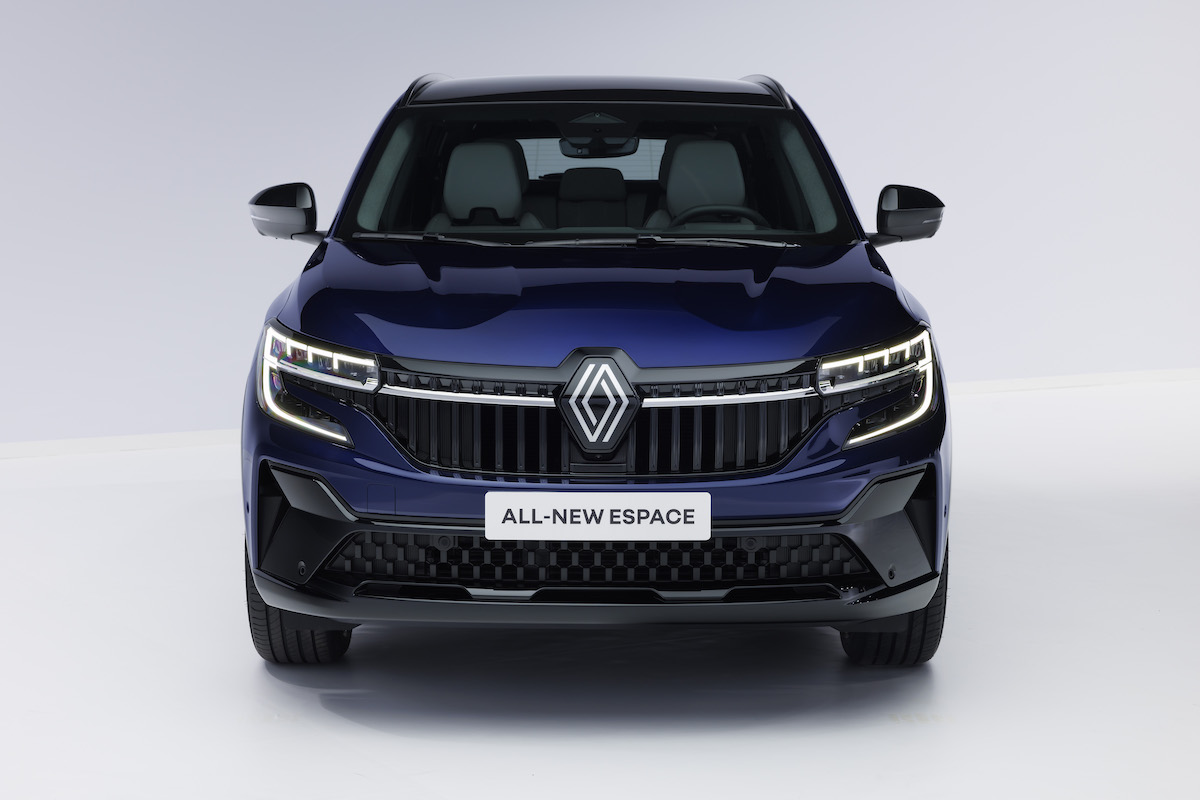 Nuova Renault Espace disponibile in Italia a 5 e 7 posti prezzi da 43.700 euro