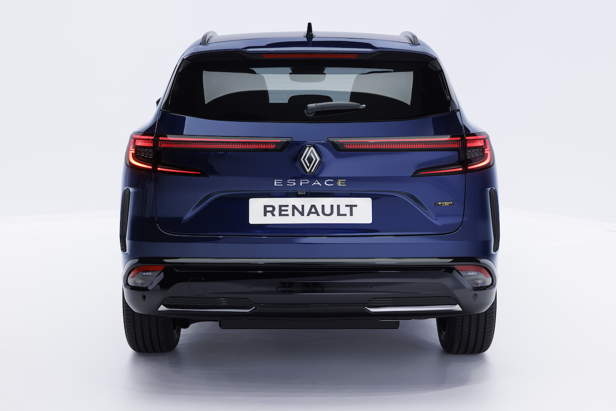 Nuova Renault Espace disponibile in Italia a 5 e 7 posti prezzi da 43.700 euro