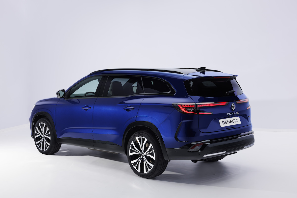 Nuova Renault Espace disponibile in Italia a 5 e 7 posti prezzi da 43.700 euro