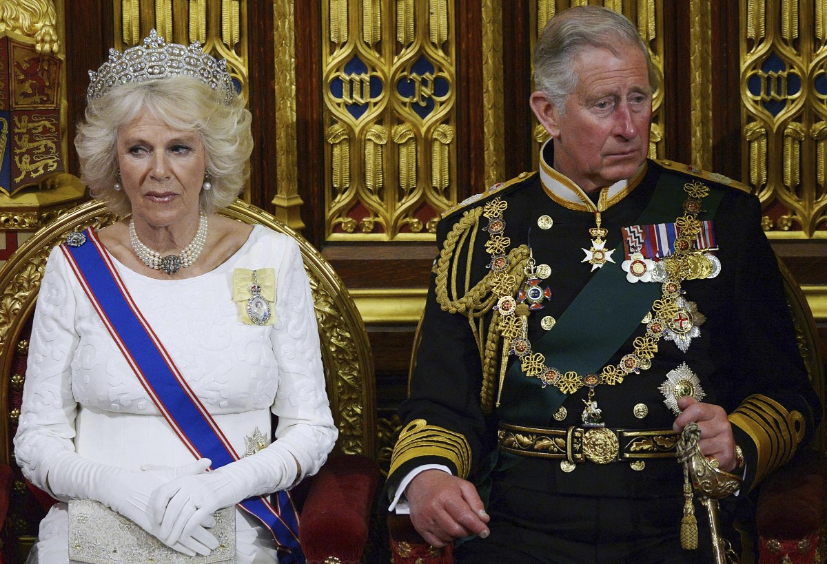 Harry contro Camilla: “È passata sui cadaveri pur di ripulire la sua immagine”
