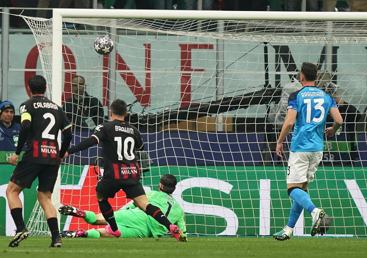 Napoli-Milan dove vederla: Canale 5 o Sky? Mediaset Infinity o Prime Video? Napoli-Milan dove vederla: Canale 5 o Sky? Mediaset Infinity o Prime Video?