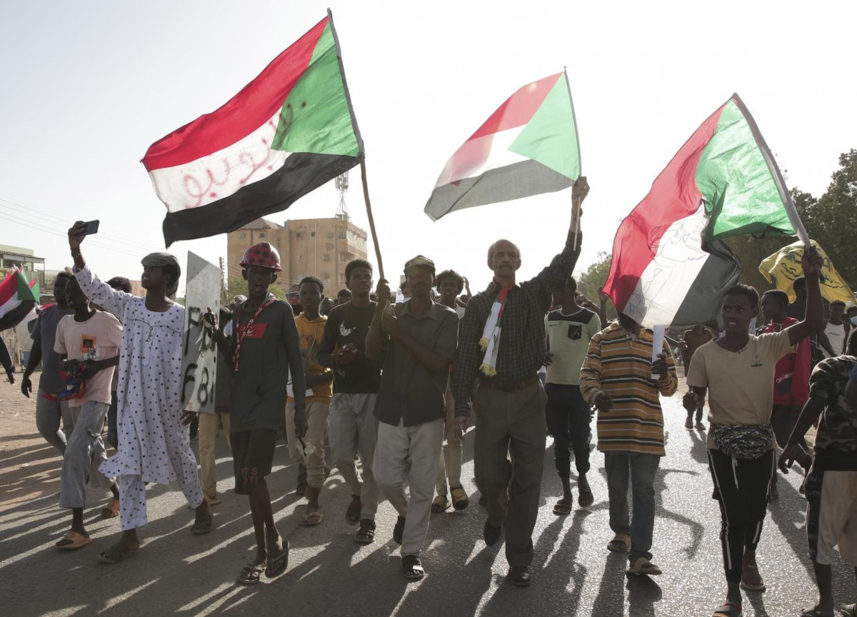 Sudan, i golpisti addestrati dall’Italia. Dovevano fermare i migranti libici Sudan, i golpisti addestrati dall’Italia. Dovevano fermare i migranti libici