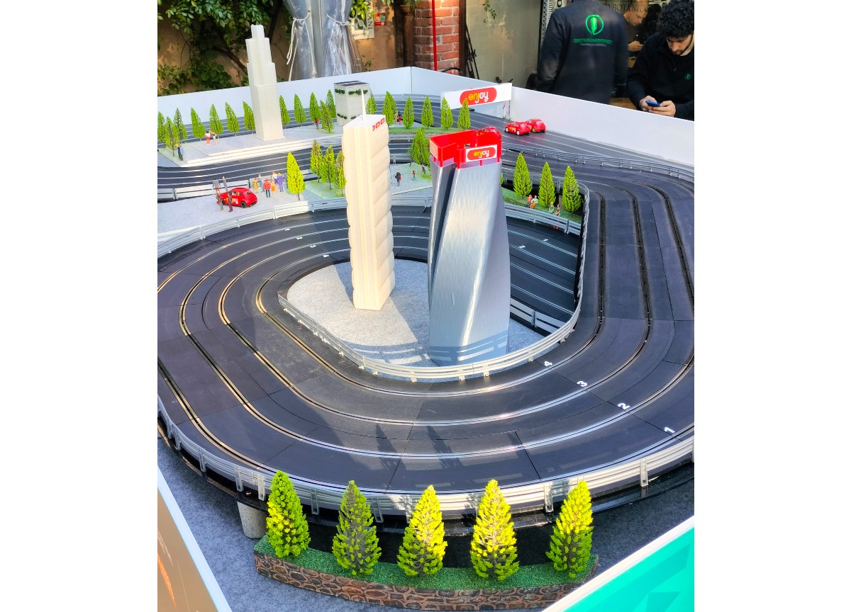 Eni porta la mobilità sostenibile al FuoriSalone 2023 Eni porta la mobilità sostenibile al FuoriSalone 2023