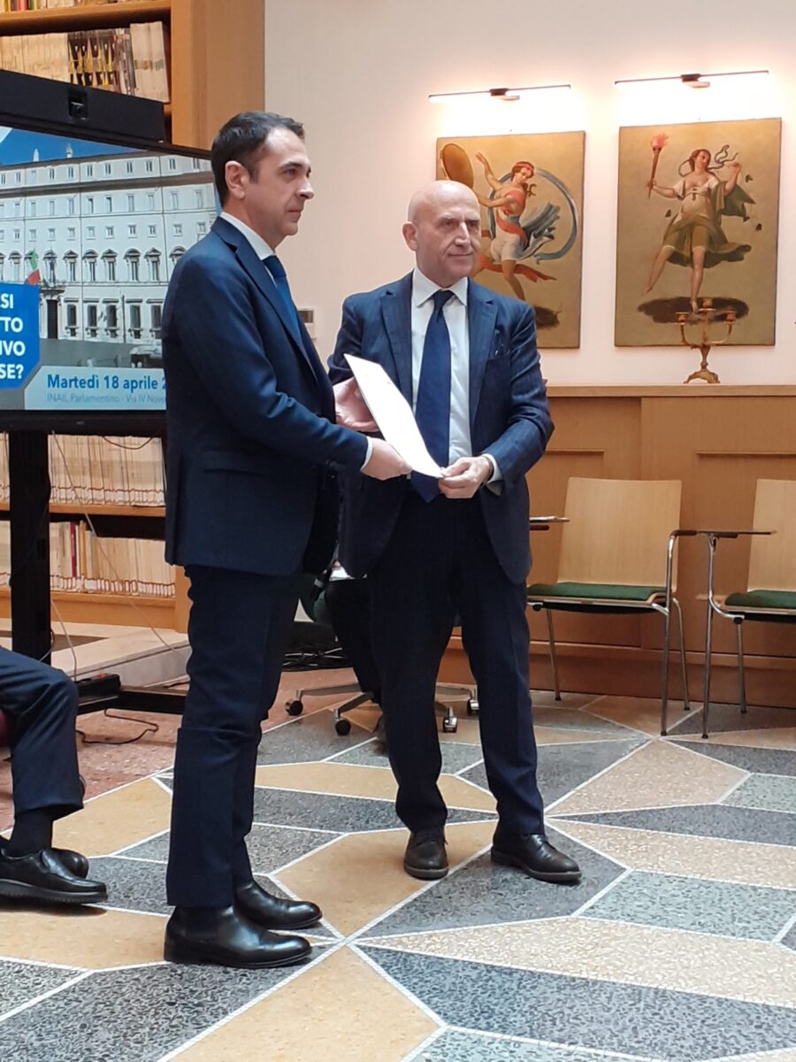 Galleria foto 'Firmato il protocollo Inail-Aepi. Durigon attacca il presidente dell’Inps' - foto 1