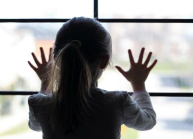 Gravemente ustionata all’asilo: bimba esce dall’ospedale dopo 10 mesi