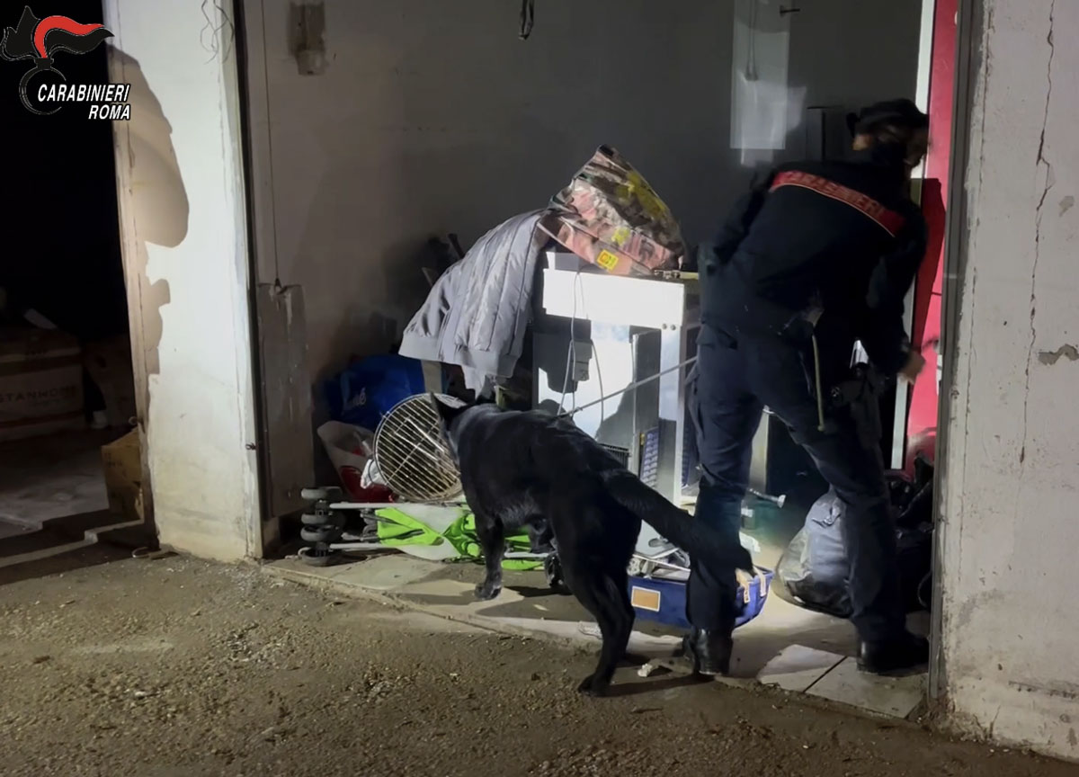 Ostia, arrestato il re delle occupazioni Ater: nei “suoi” locali una fiction