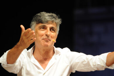 Ascolti TV ieri 17 aprile 2023: Salemme da record, stabile Report