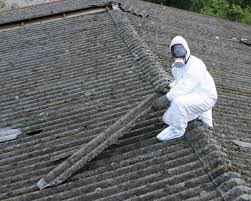 Amianto, un finanziere malato di asbestosi dona il suo corpo alla ricerca