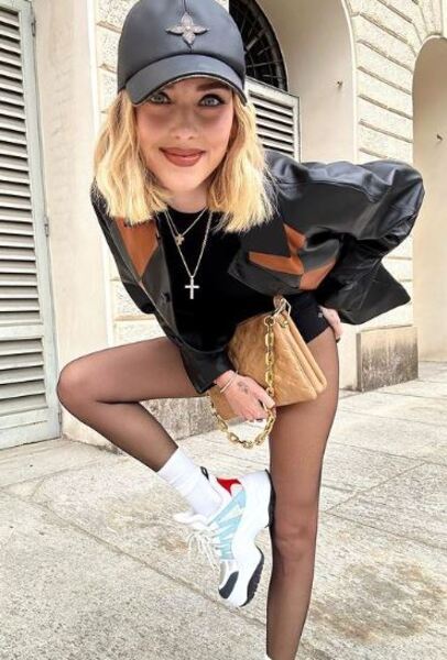 Chiara Ferragni viene scambiata per la figlia di Gianni Morandi Chiara Ferragni viene scambiata per la figlia di Gianni Morandi