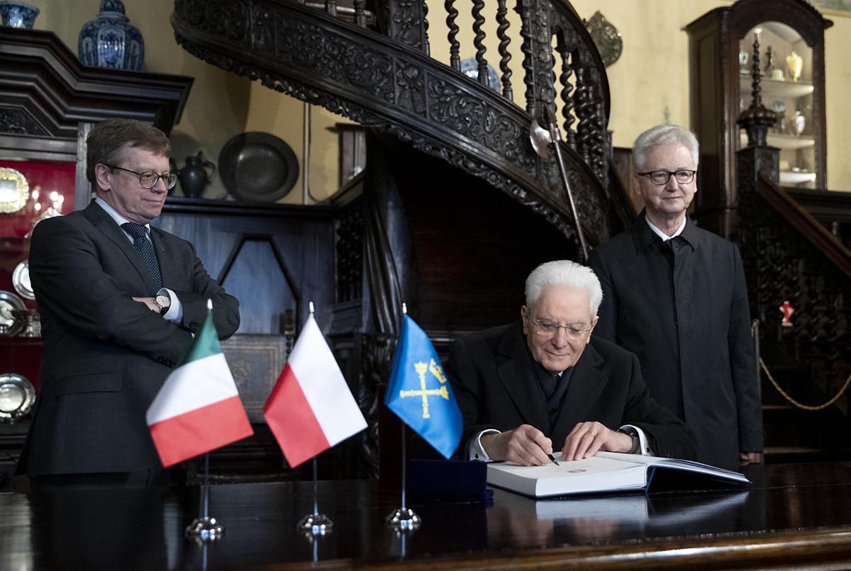 Polonia, Mattarella: “Preserviamo l’unità, l’Ue è contro i nazionalismi”