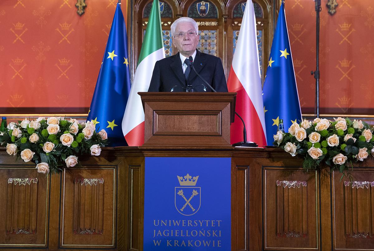 Polonia, Mattarella: “Preserviamo l’unità, l’Ue è contro i nazionalismi”