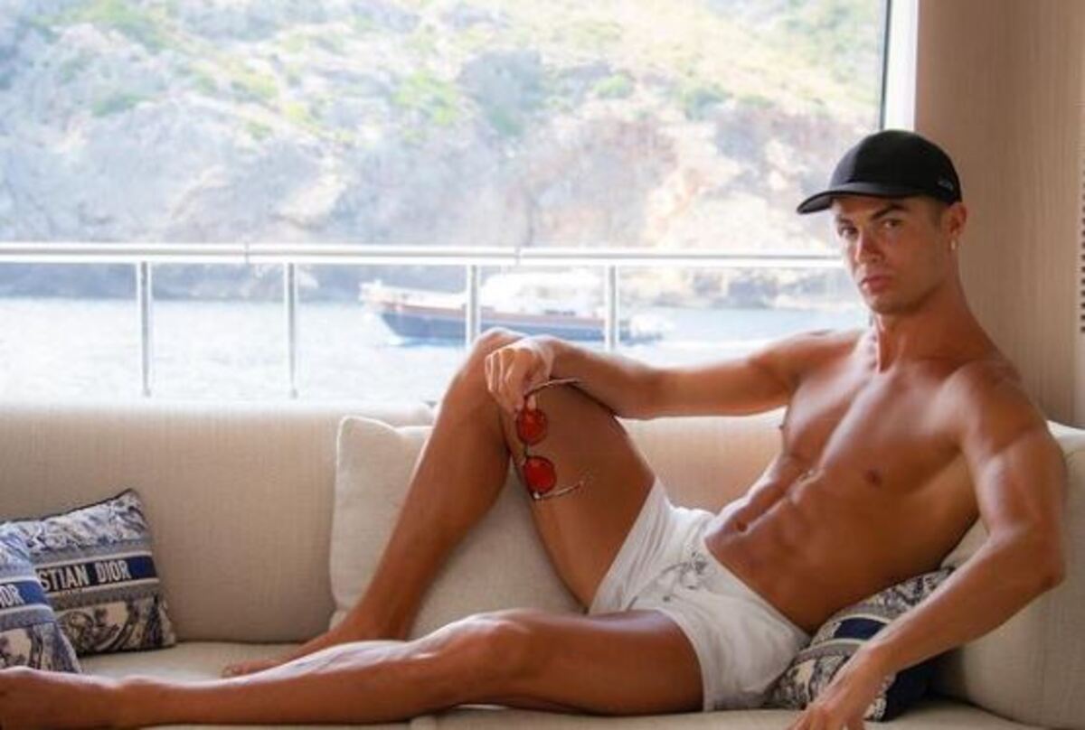 “Ronaldo mi ha svenduto una Porsche per il numero di una star di X-Factor, ecco chi è”