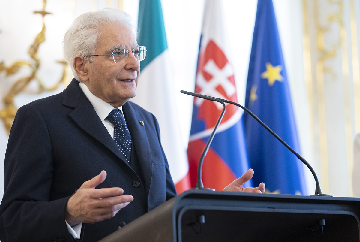 Mattarella in visita a Bratislava: “L’Italia sosterrà sempre l’Ucraina” Mattarella in visita a Bratislava: “L’Italia sosterrà sempre l’Ucraina”