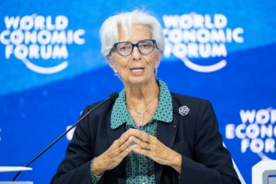 Inflazione, si naviga a vista: Lagarde vive in un altro mondo