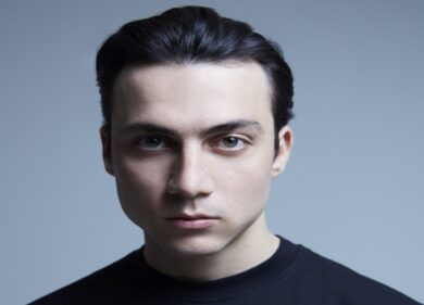 “Mare fuori”, Matteo Paolillo al Future hits live di Radio Zeta