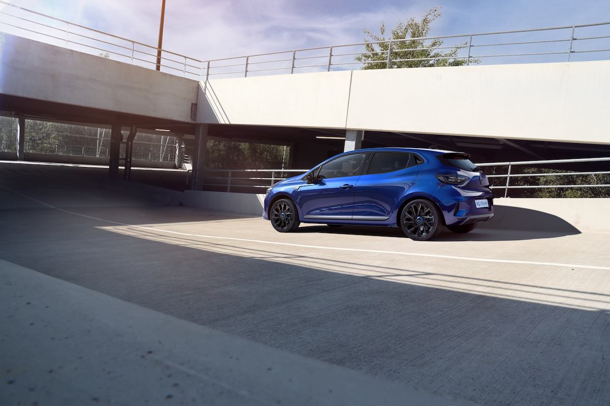 Renault accende i riflettori sulla nuova Clio E-Tech full hybrid