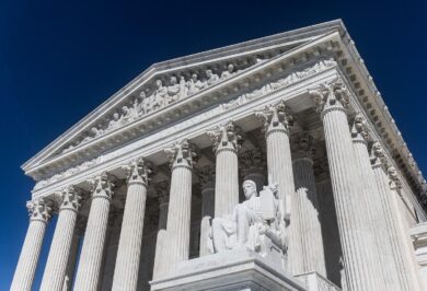 Pillola abortiva, la Corte Suprema blocca i divieti: ma i giudici sono divisi