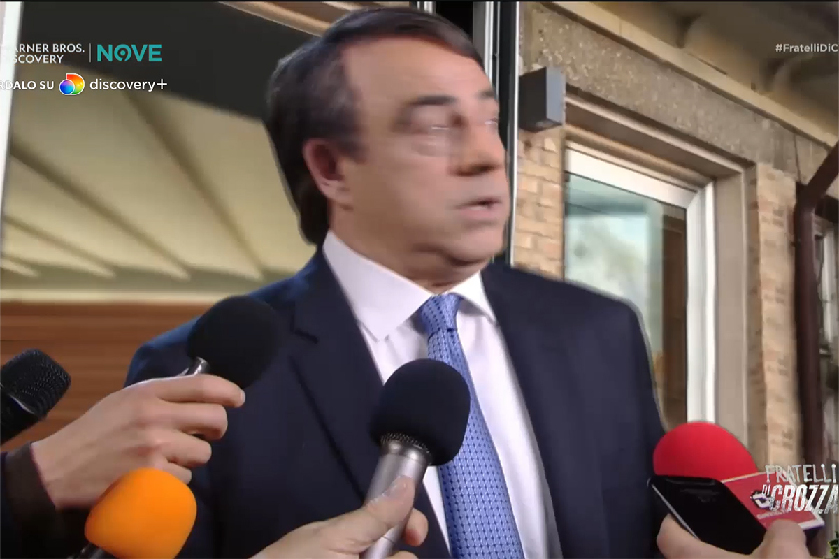 Crozza show: dalla Meloni a Fitto e il monologo… Fratelli di Crozza, i video Crozza show: dalla Meloni a Fitto e il monologo… Fratelli di Crozza, i video