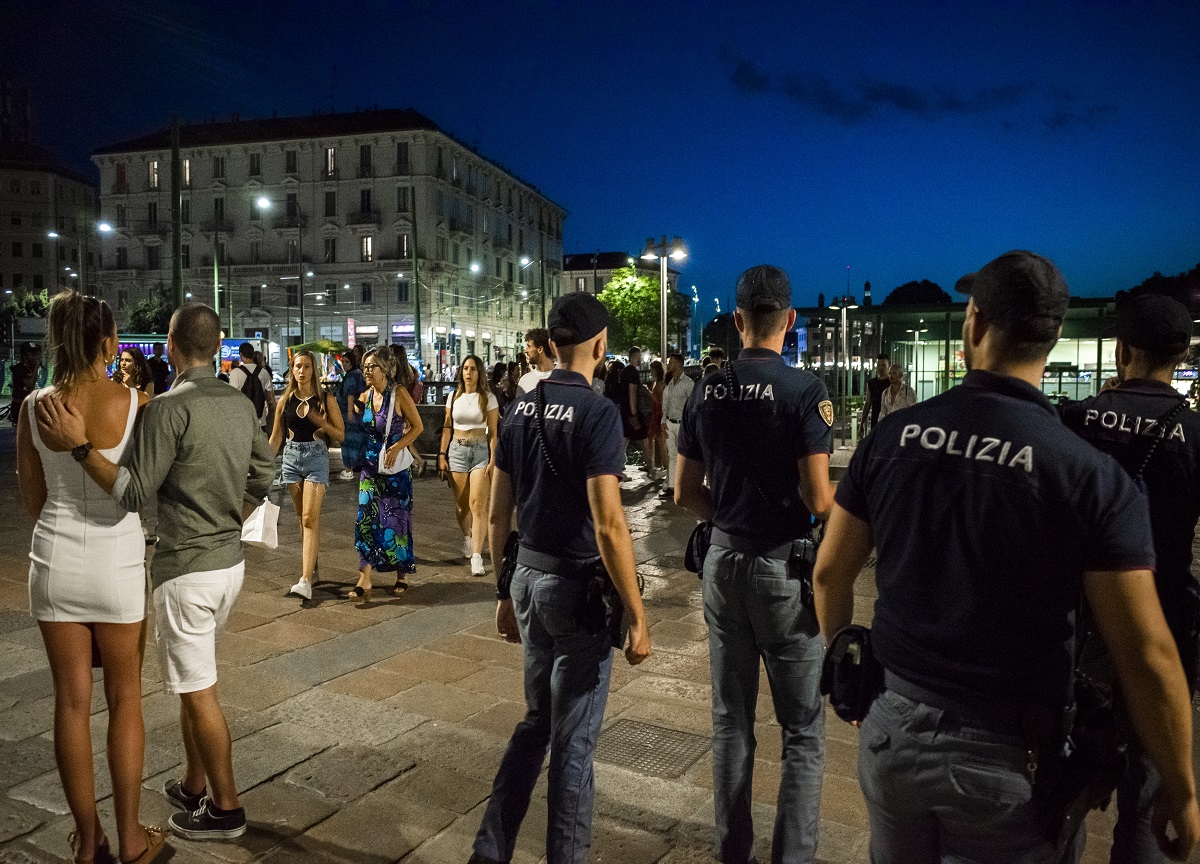 Milano, 120mila euro per la sicurezza nei luoghi della movida Milano, 120mila euro per la sicurezza nei luoghi della movida