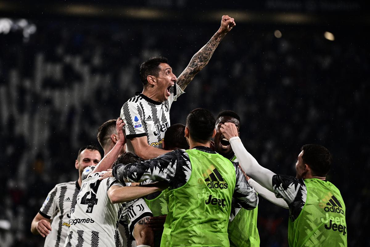 Galleria foto 'Juventus-Napoli: Gatti su Kvaratskhelia, gol Di Maria, rigore su Cuadrado? MOVIOLA (e tweet di Lapo Elkann)' - foto 1