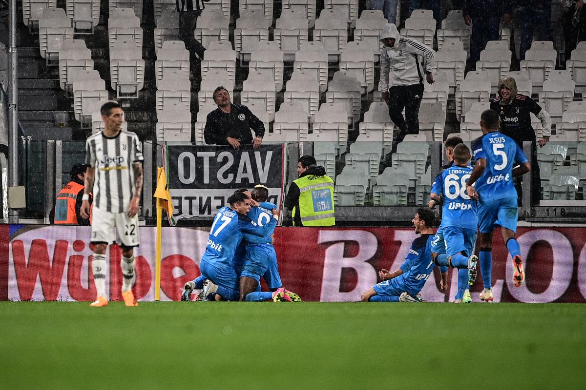 Juventus-Napoli, Raspadori gela l’Allianz Stadium. Allegri: “Gol da polli” Juventus-Napoli, Raspadori gela l’Allianz Stadium. Allegri: “Gol da polli”