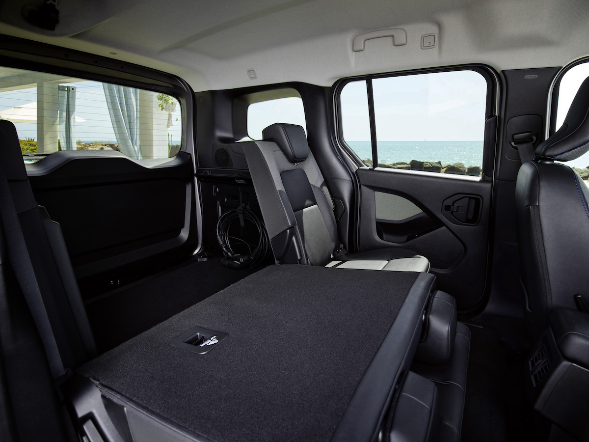 Nissan presenta Townstar 100% elettrico in versione Combi Nissan presenta Townstar 100% elettrico in versione Combi