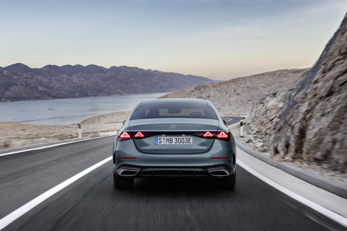 Mercedes, Nuova Classe E, spaziosa verde e digitale Mercedes, Nuova Classe E, spaziosa verde e digitale