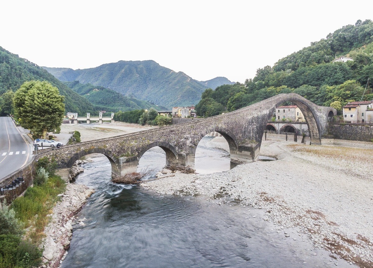 Siccità, l’Italia le prove tutte: ecco i rabdomanti: “Risorse nel sottosuolo”