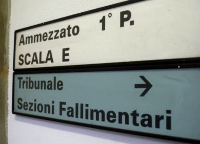 Società fallite: business tarocco dei curatori che vendono crediti tributari