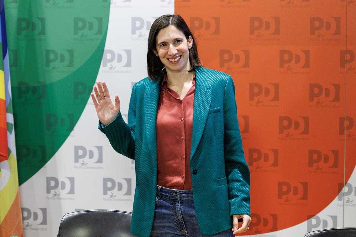 “L’armocromia? Schlein vuole addolcire la sua immagine estrema” “L’armocromia? Schlein vuole addolcire la sua immagine estrema”