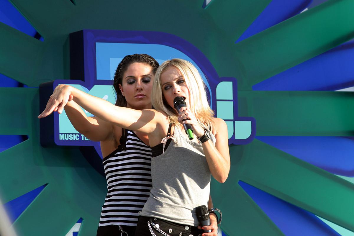 Elodie, featuring con Paola & Chiara: arriva una nuova versione di “Festival” Elodie, featuring con Paola & Chiara: arriva una nuova versione di “Festival”