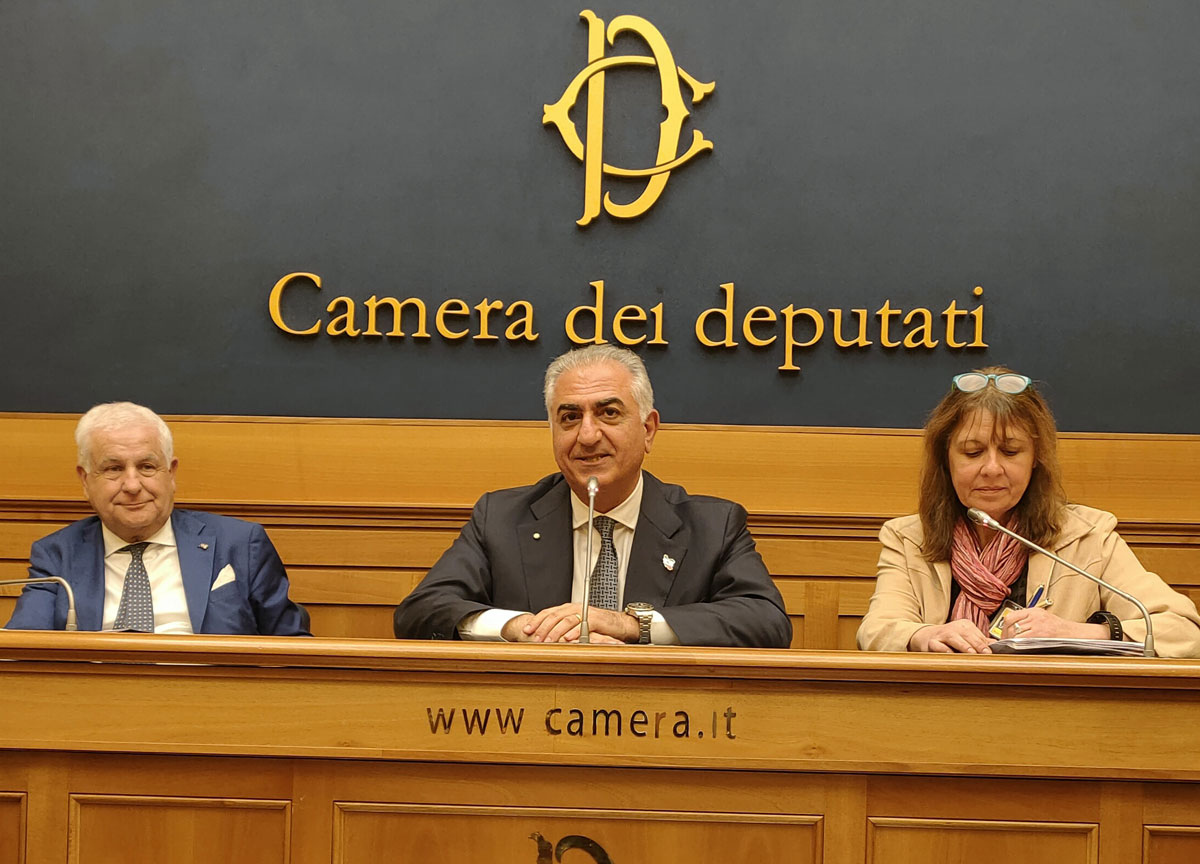Scià di Persia Reza Ciro a Roma “Il regime dell’Iran cadrà, noi saremo pronti” Scià di Persia Reza Ciro a Roma “Il regime dell’Iran cadrà, noi saremo pronti”