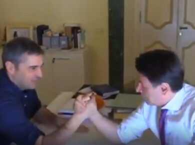 Braccio di ferro tra Conte e il direttore dell’Agenzia Vista: chi ha vinto