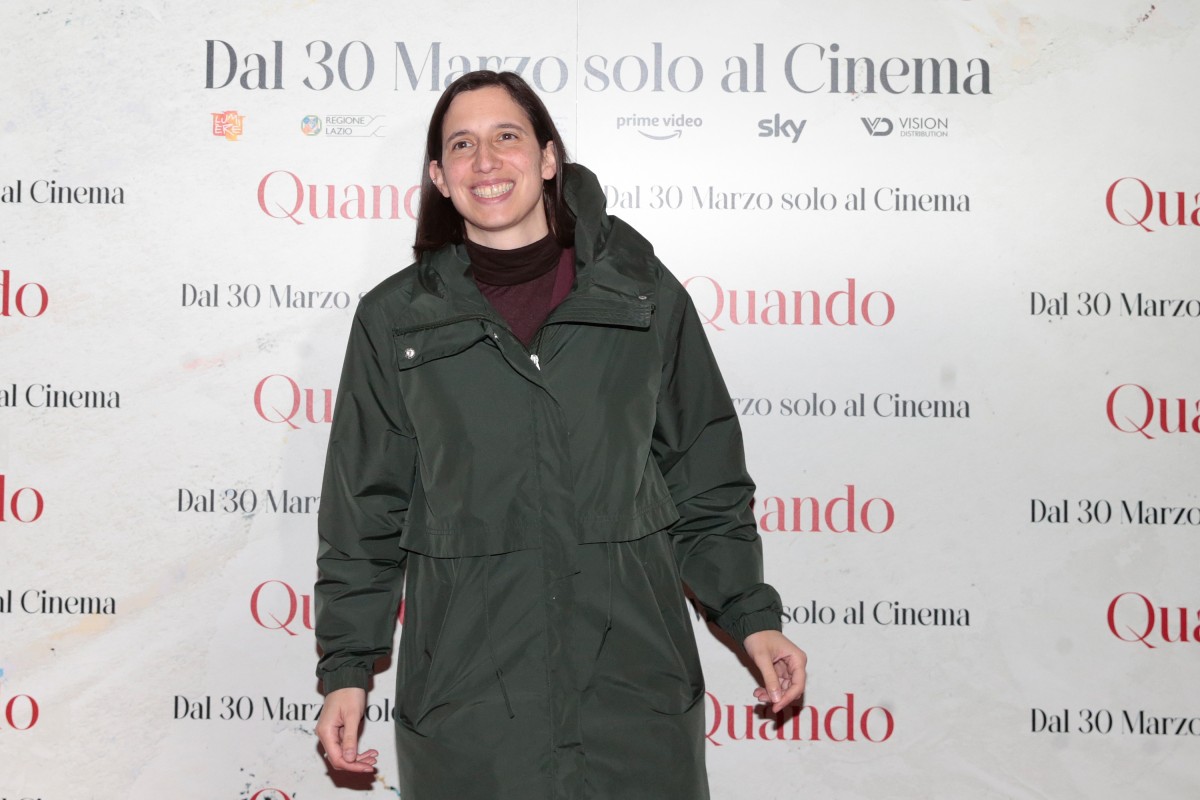 Schlein posa per Vogue e svela: “Ho un’armocromista”. L’ultima supercazzola Schlein posa per Vogue e svela: “Ho un’armocromista”. L’ultima supercazzola