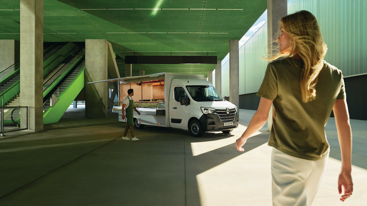 Renault Pro + al fianco degli operatori professionali Renault Pro + al fianco degli operatori professionali
