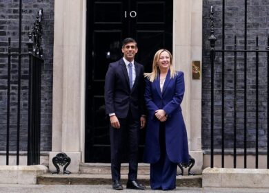 Regno Unito, Meloni incontra Sunak: “Ucraina e migranti sfide condivise”