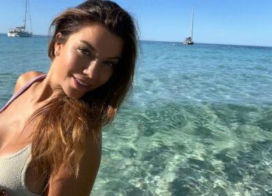 Federica Masolin, tacco e minigonna: Formula 1 mozzafiato, riparte in quinta!