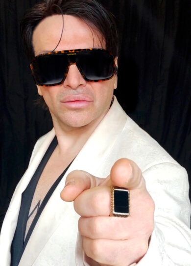 Escluso dall’Isola dei Famosi “perché etero”. Luca Di Carlo: “Tv fluida io no”