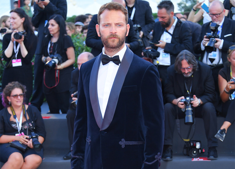 Alessandro Borghi e la rivelazione sulla sua malattia: “Non c’è cura” Alessandro Borghi e la rivelazione sulla sua malattia: “Non c’è cura”