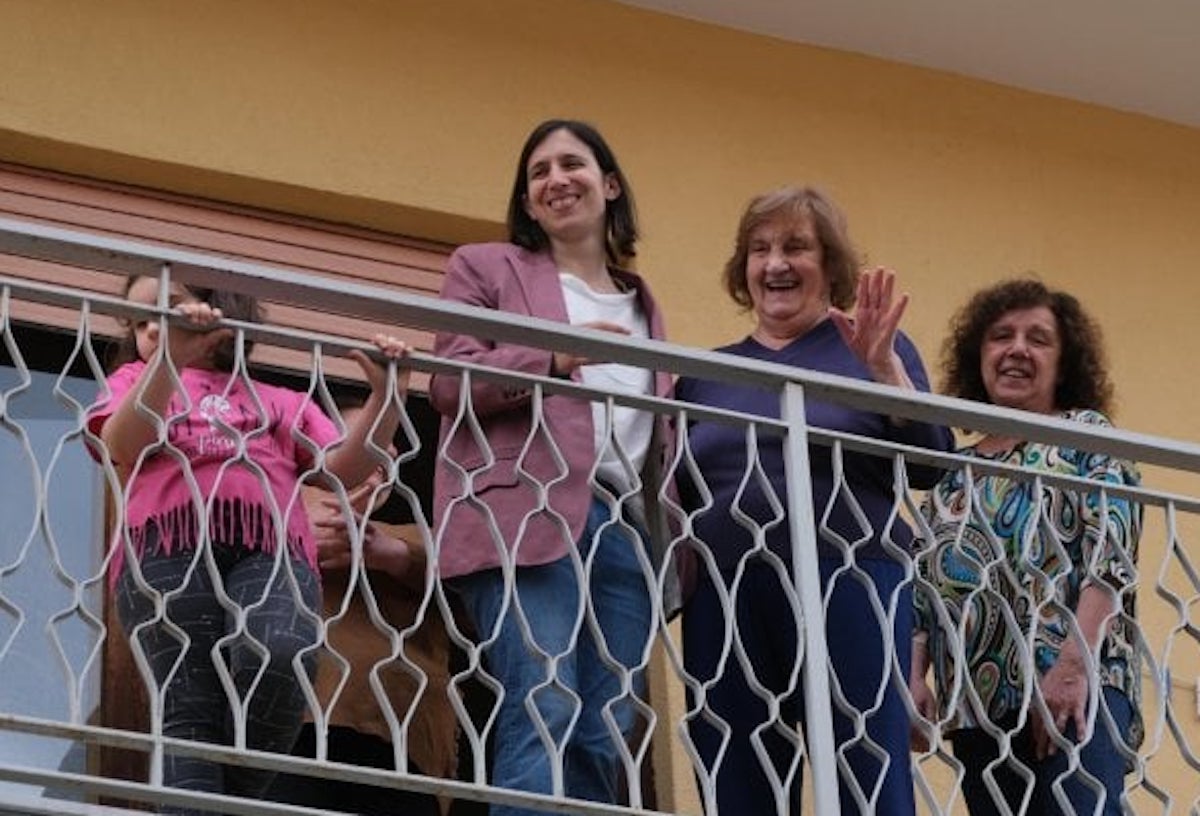 “Sali per un caffè?”. Pd, Elly Schlein accetta l’invito di una palermitana “Sali per un caffè?”. Pd, Elly Schlein accetta l’invito di una palermitana