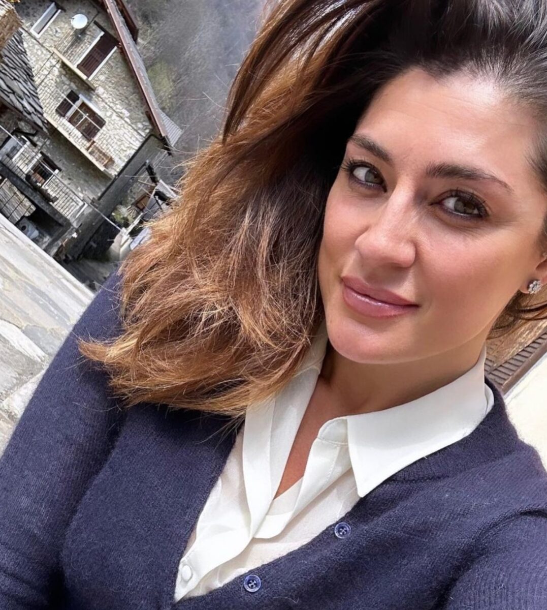 Elisa Isoardi, allenamento duro e fisico mozzafiato. Le foto piccanti della conduttrice Rai