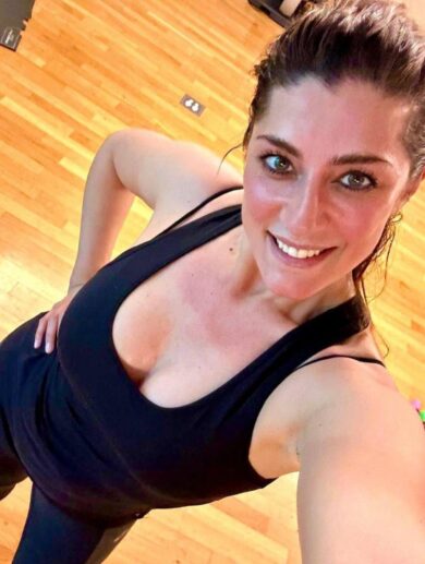 Elisa Isoardi, allenamento duro e fisico mozzafiato. Le foto piccanti della conduttrice Rai